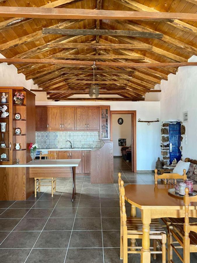 Politeika Traditional House Tirósz Kültér fotó