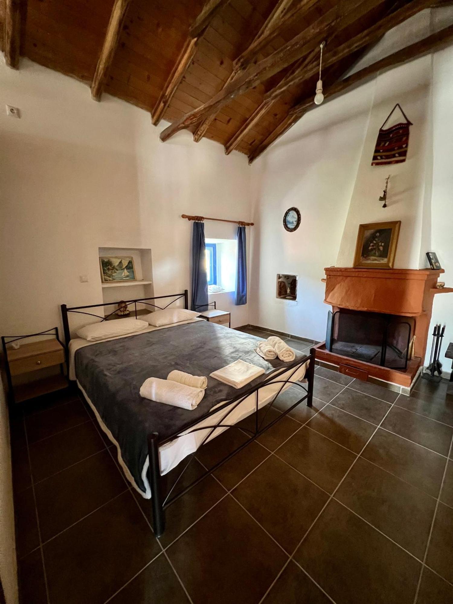 Politeika Traditional House Tirósz Kültér fotó