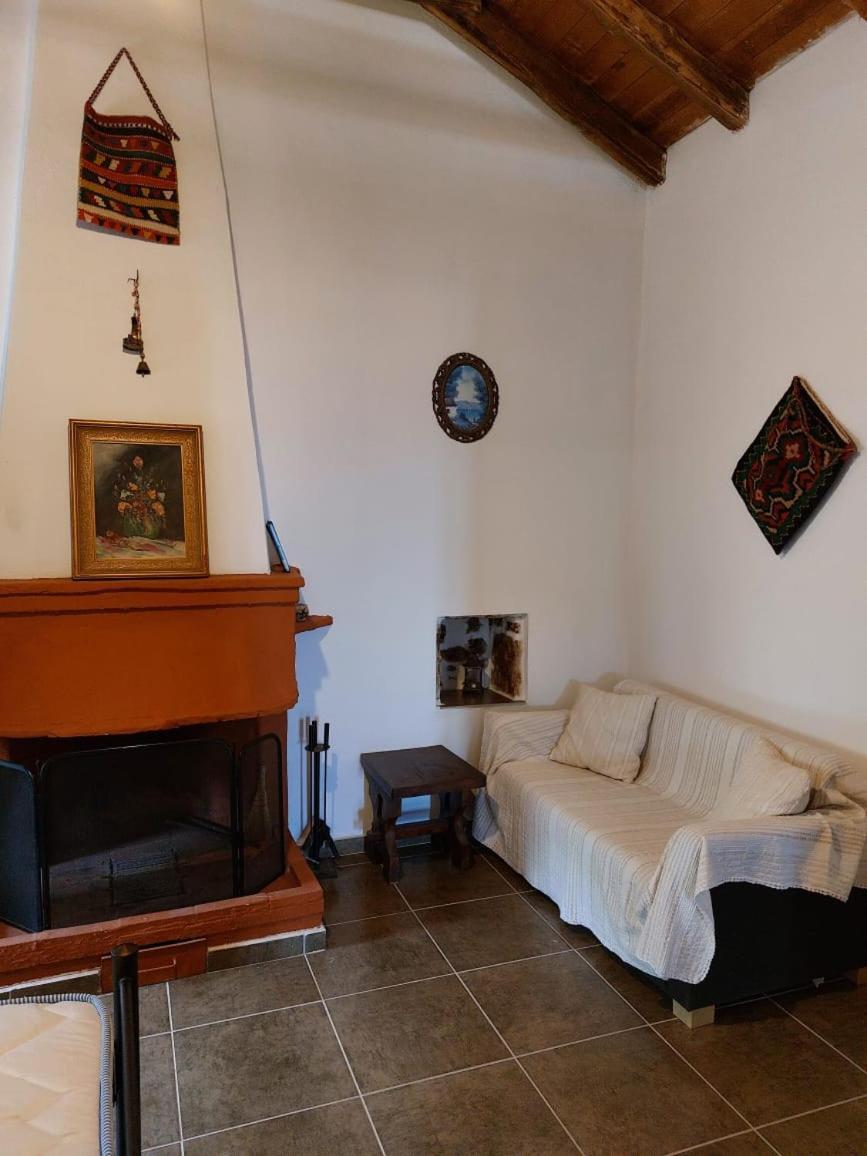 Politeika Traditional House Tirósz Kültér fotó